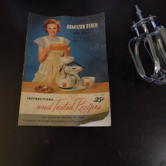 Hamilton Beach Original Milk Glass Bowls with Beaters and Recipe book - Picture 3 of 13